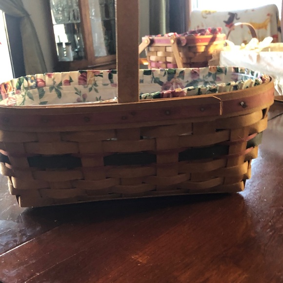 Longaberger 1994 Easter basket with Protector Garden Splendor Liner Excellent
